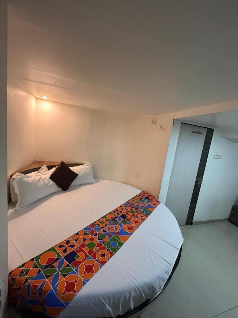 Hotel Havana Bombaj Zewnętrze zdjęcie