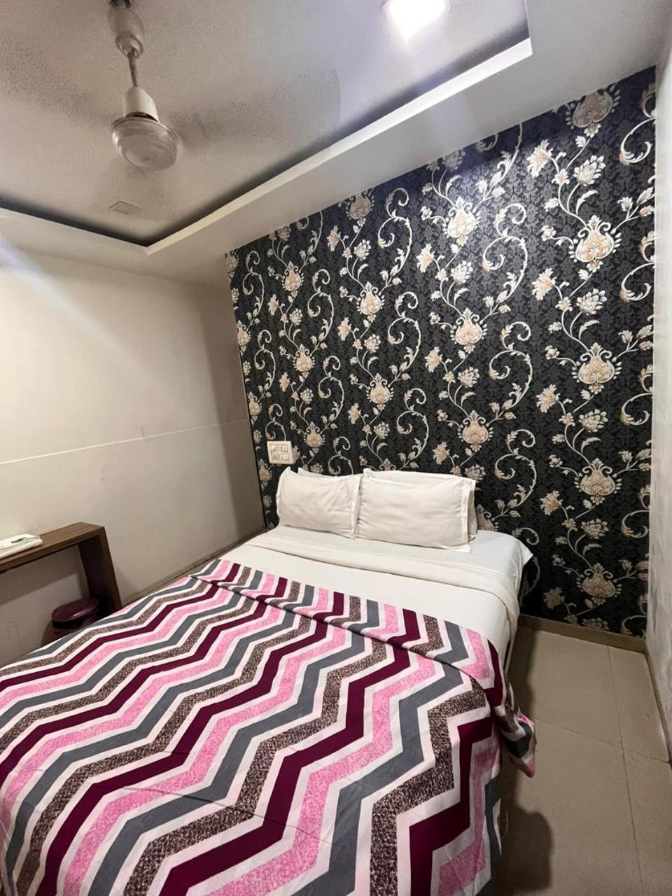 Hotel Havana Bombaj Zewnętrze zdjęcie